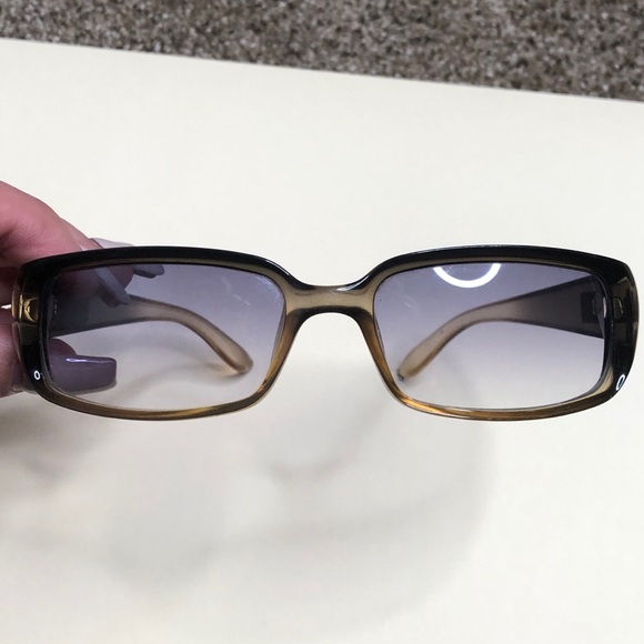 COPY - Authentic Gucci Sunglasses - Picture 1 of 5
